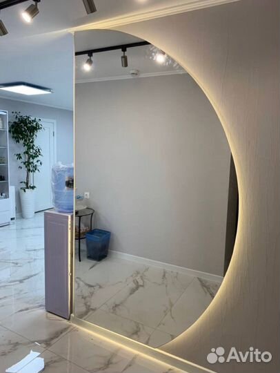 Интерьерные безрамные зеркала любой формы