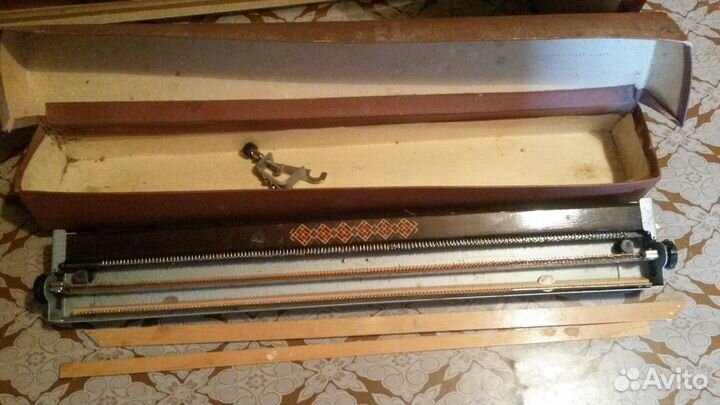 Ручная вязальная машинка 