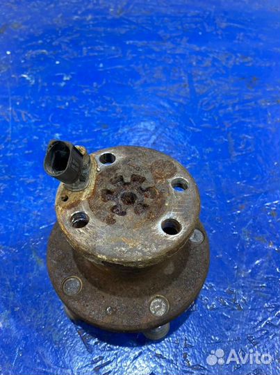 Ступица в сборе с цапфой задняя Seat Ibiza 6J cbzb