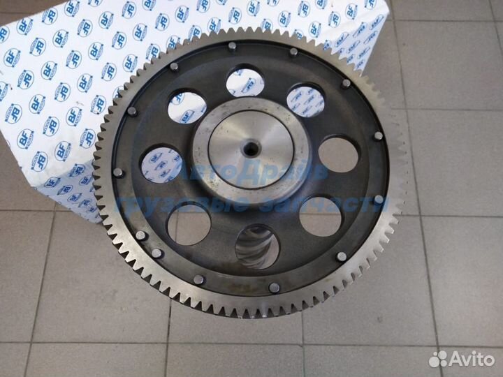 Распредвал Mercedes Actros двигатель OM501LA