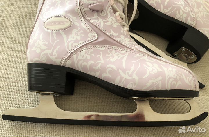 Коньки фигурные Roces женские