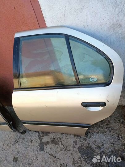 Двери задние Nissan Primera P10 P11