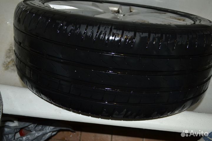 Pirelli Cinturato P7 235/45 R17