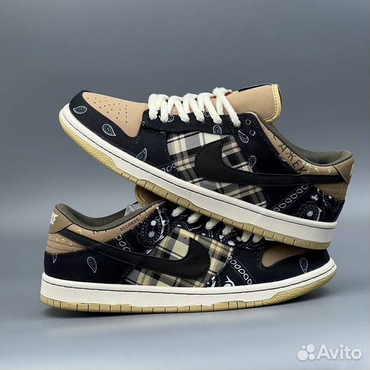 Nike SB Dunk Low x Travis Scott black parachute beige-petra brown-black