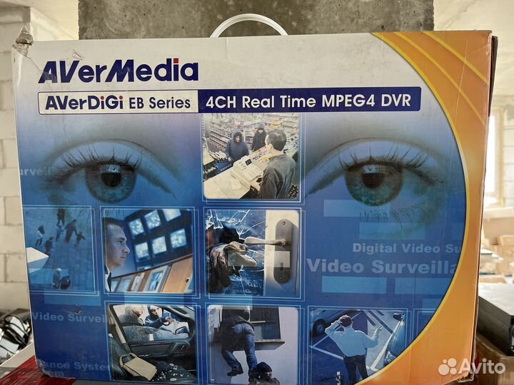 Видеорегистратор Avermedia EB1704HB WiFi