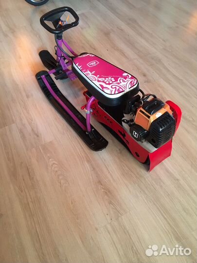 Детский снегокат снегоход с бензиновым мотором б.у