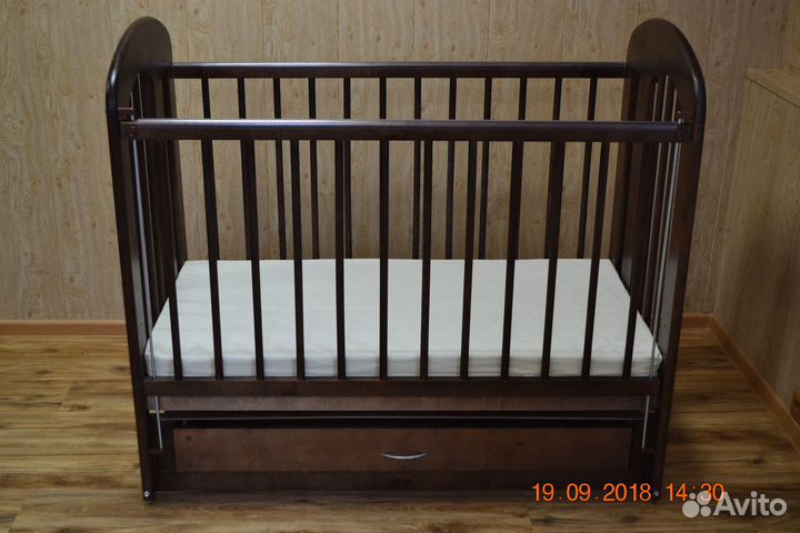 Детская кроватка