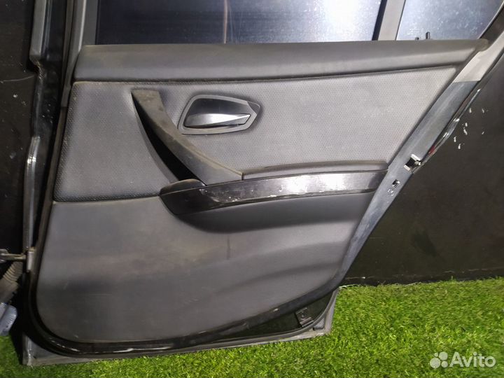 Обшивка двери задней правой BMW 3