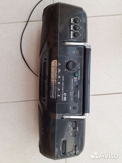 Радиоприемник кассетный