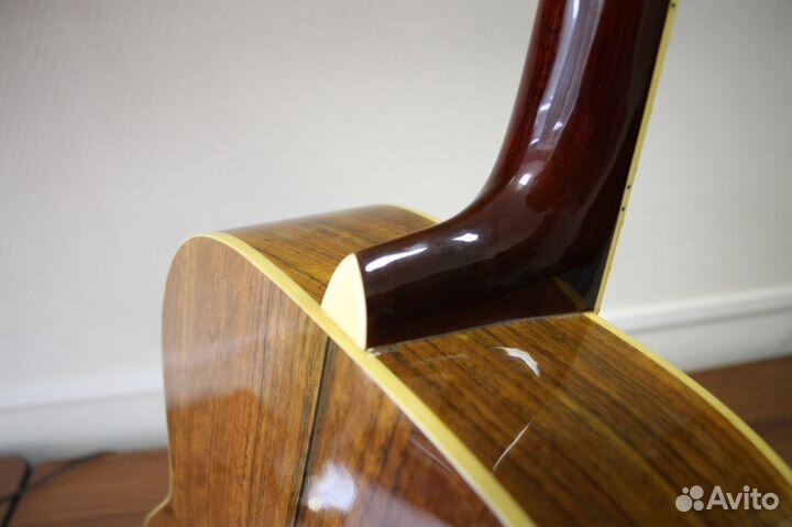 Продам акустическую гитару Samick LJ-20GA