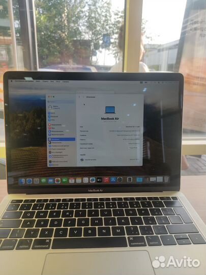 MacBook Air 13 2018 i5 8 гб SSD 128