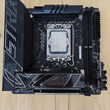 Asus ROG Strix Z790-I Gaming WiFi + i9 13900k