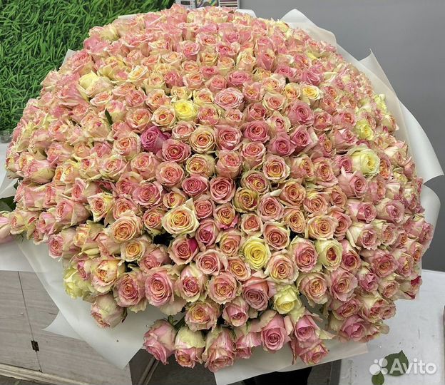 Букеты из 101 розы, 51 розы, 25 роз с доставкой