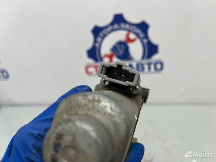 Моторчик стеклоподъемника задний левый Volkswagen