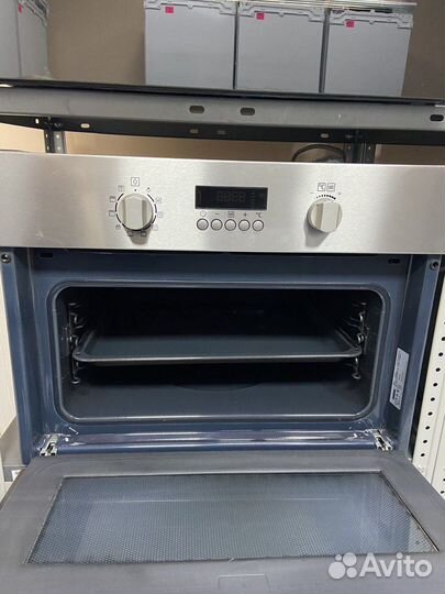 Духовой шкаф с свч Zanussi ZNF44X