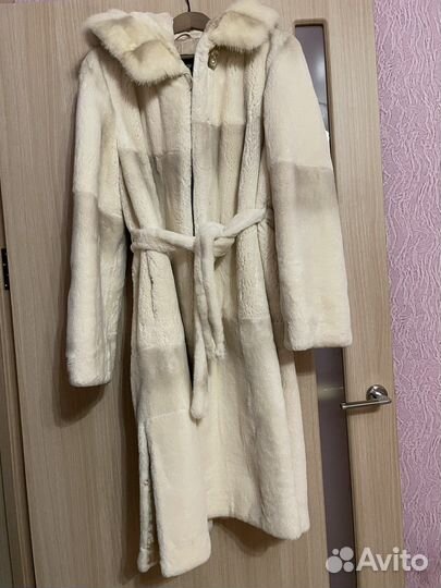 Шуба бобер, бобрик белая