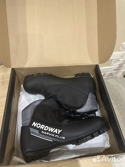 Лыжные ботинки