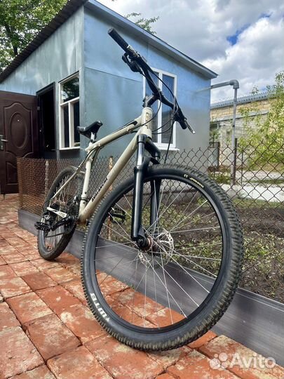 Велосипед GT Avalanche 2.0