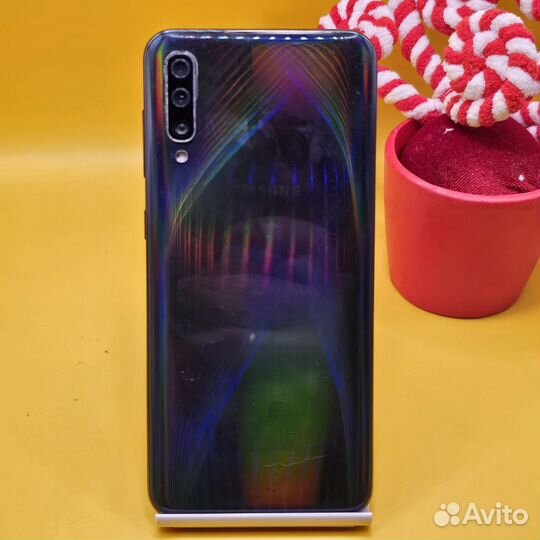 Samsung Galaxy A50, 4/64 ГБ