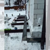 Подъем перенос домов на винтовые сваи, Кировск