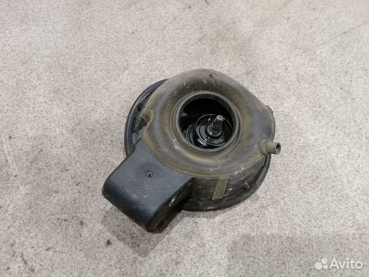 Лючок бензобака для Volkswagen Tiguan 1 NF