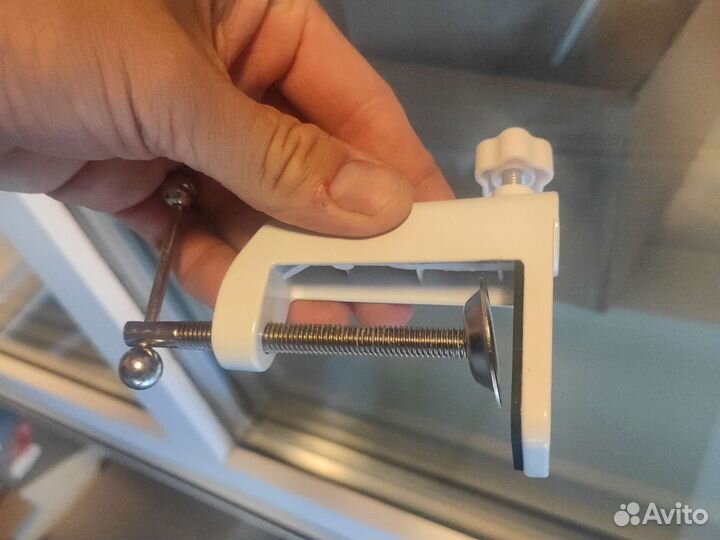 Струбцины для лампы металлические