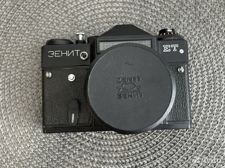 Плёночный фотоаппарат Зенит