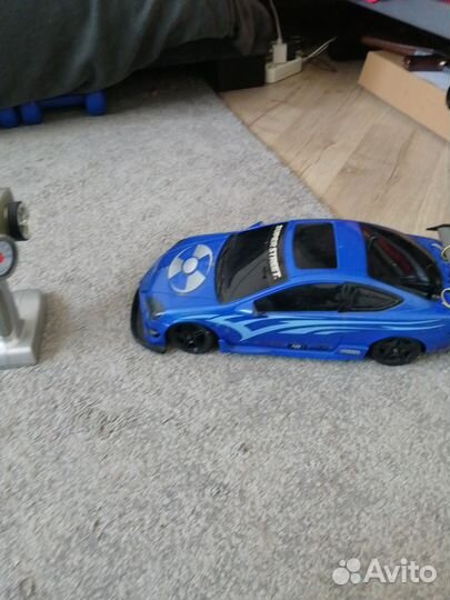 Машина на радиоуправлении для дрифта