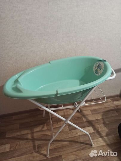 Ванночка для купания с подставкой и горкой