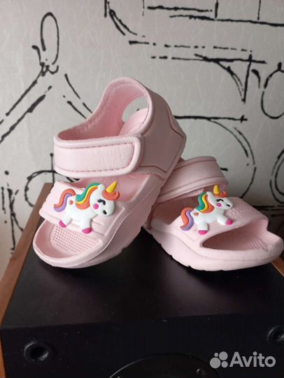 Сандалии для девочки