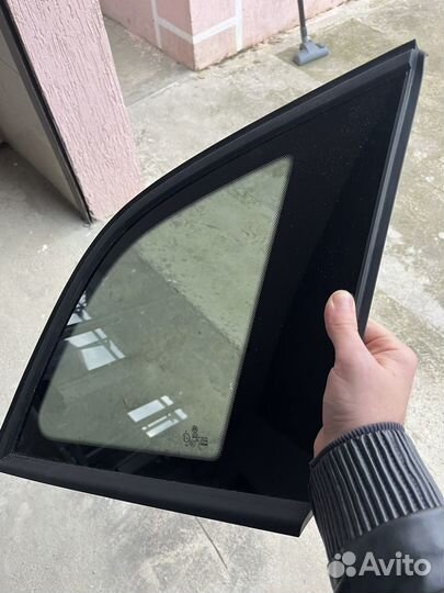 Заднее стекло volkswagen id6