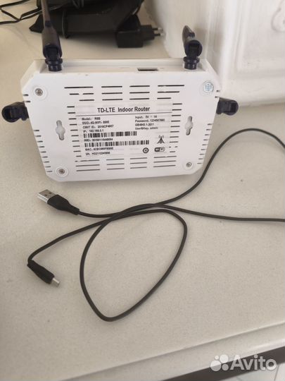 Wifi роутер с сим картой LTE R8B
