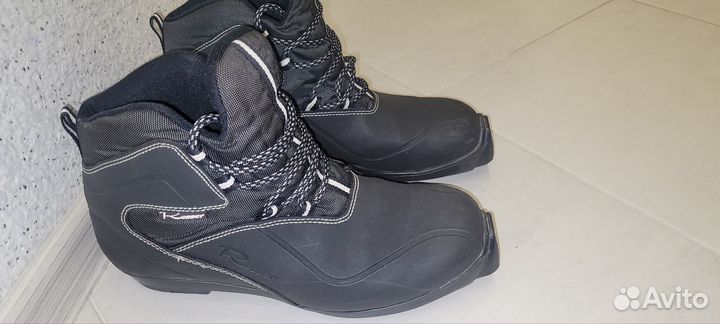 Лыжные ботинки классические