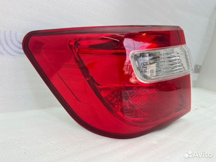 Фонарь наружный задний левый Toyota Camry V50