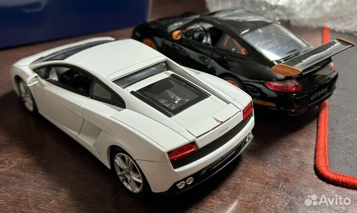 Модели 1:24 Porsche 911 и Lamborghini Welly