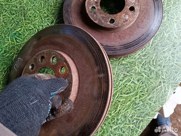 Тормозные диски передние для Опель вектра б 1997 г