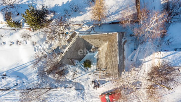 Дом 94 м² на участке 4,7 сот.