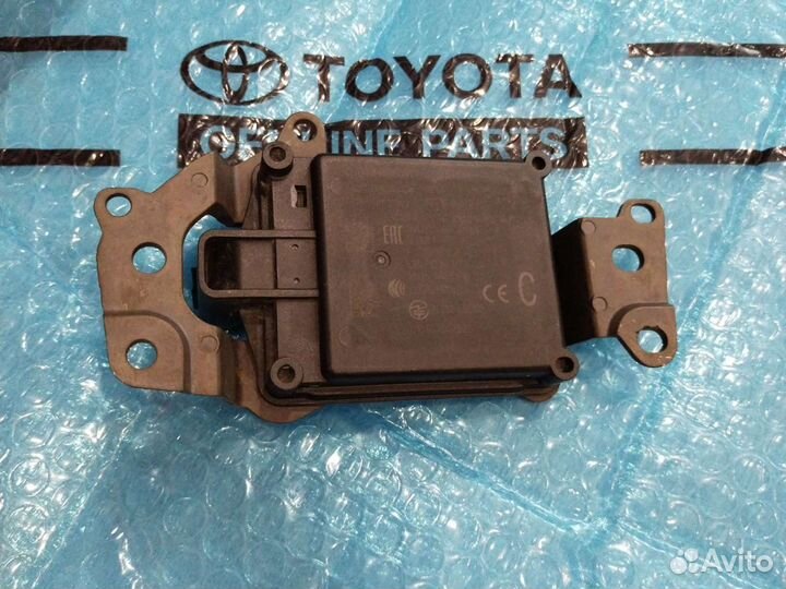 Тойота Камри 70 дистроник Оригинал 88210-06070