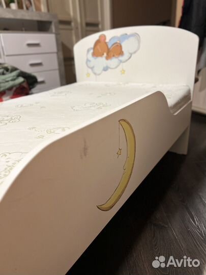 Детская кровать с матрасом