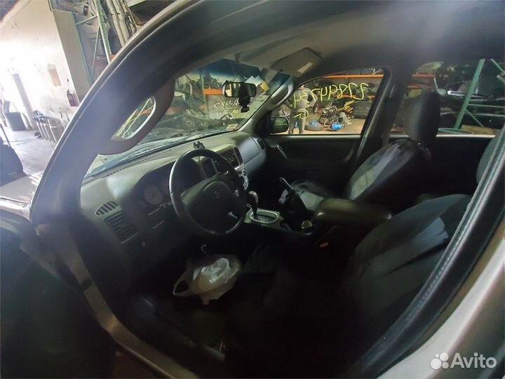 Разбор на запчасти Ford Escape
