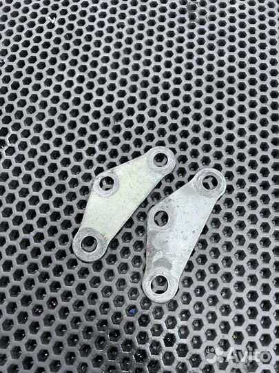 Крепление двигателя Kawasaki KX 80 1999