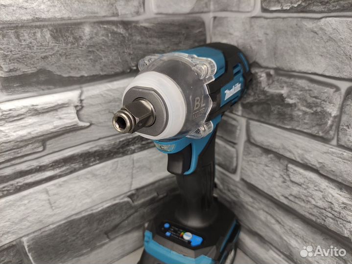 Гайковерт аккумуляторный Makita