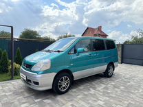 Nissan Serena 2.0 CVT, 2000, 250 000 км, с пробегом, цена 770 000 руб.