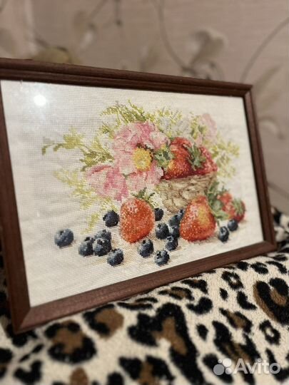 Картина вышитая крестом ручная работа