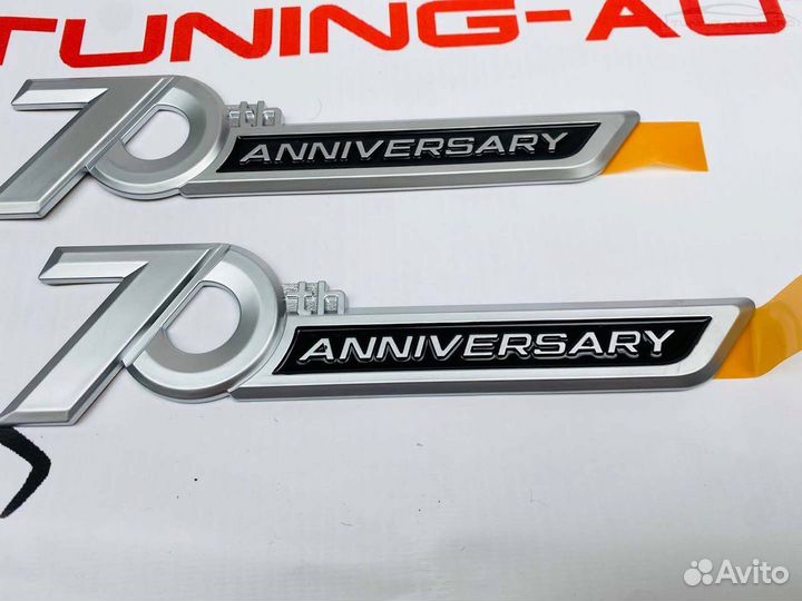 Эмблема Toyota Land Cruiser 300 на кузов P6979