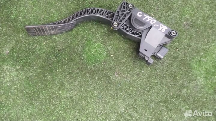 Педаль газа Chevrolet Captiva 2012