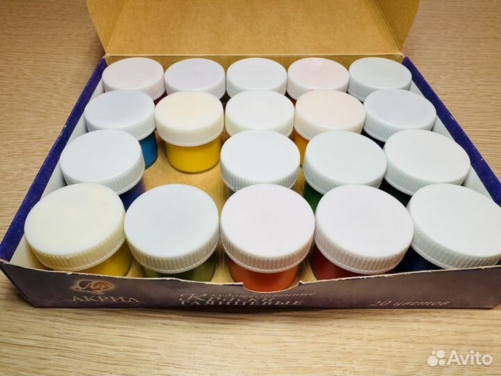 Акриловые краски глянцевые луч, 19 цветов