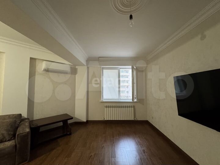 2-к. квартира, 60 м², 4/10 эт.