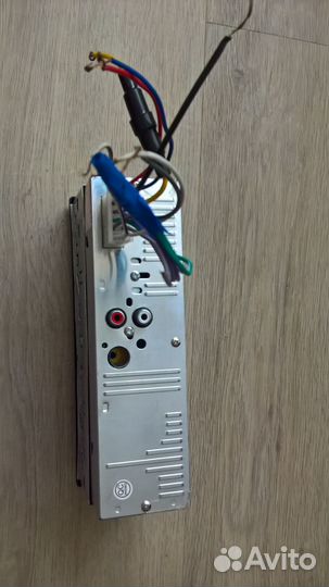 Автомобильный MP3/USB ресивер Digma