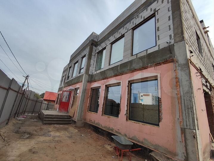 Здание, 672 м²